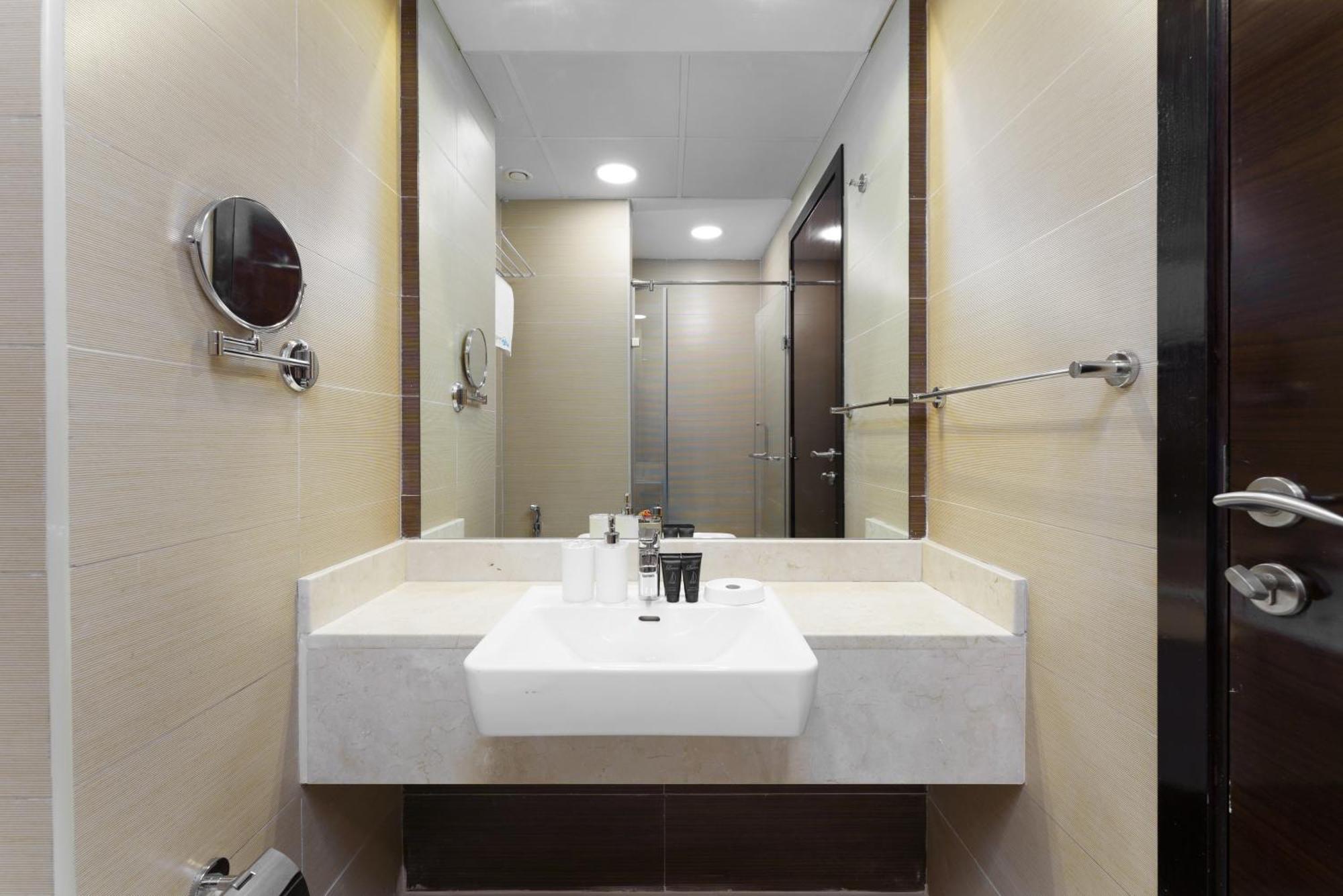 Appartement Breezy In Sparkle Tower Jbr By Suiteable